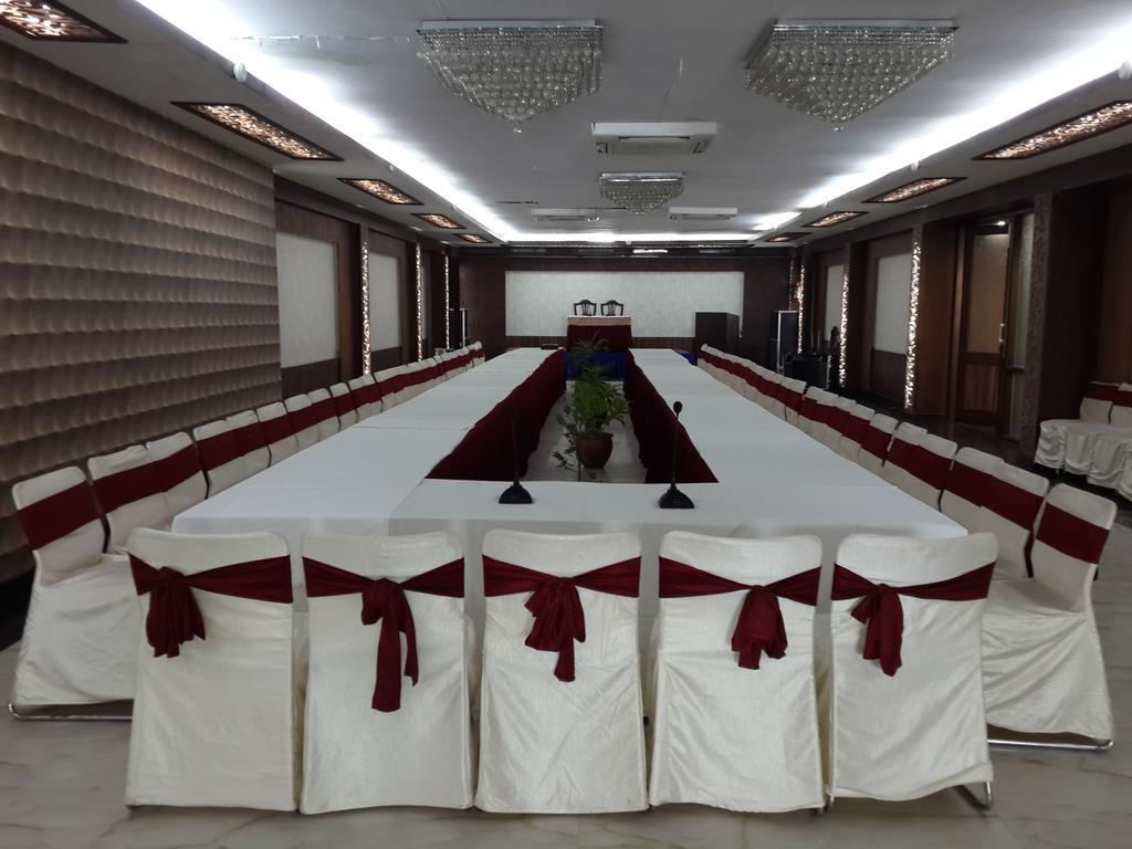 Hotel Landmark Shimla Esterno foto