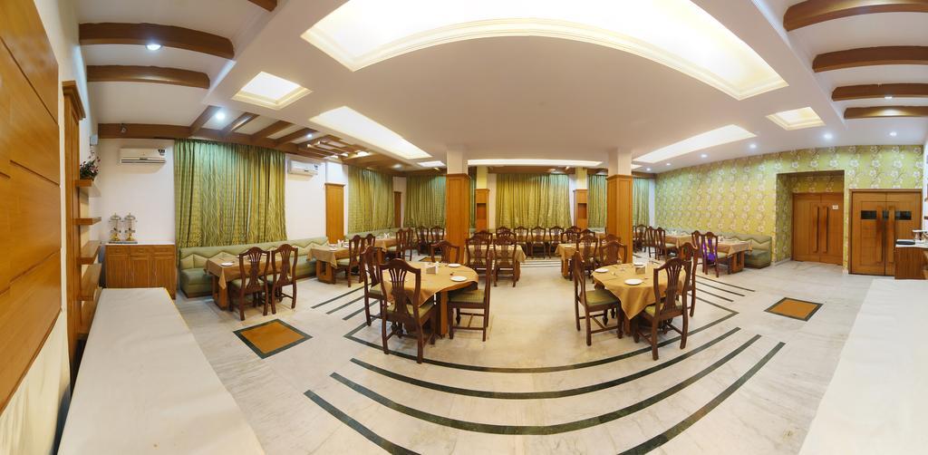 Hotel Landmark Shimla Esterno foto