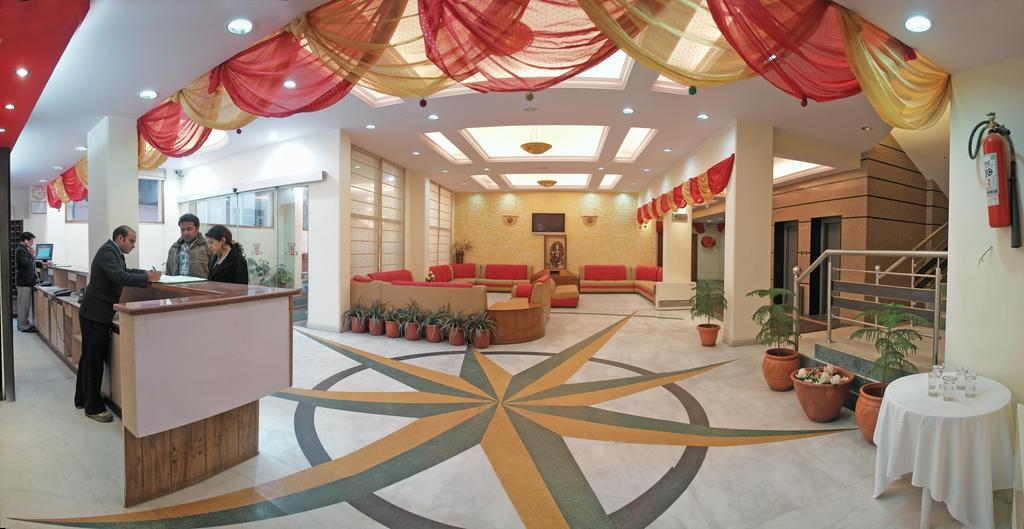 Hotel Landmark Shimla Esterno foto